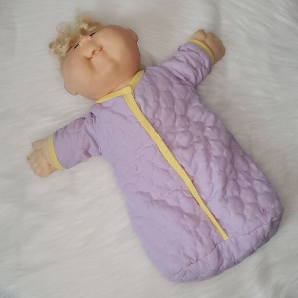 Vintage 1983 Cabbage Patch Blonde Blue Eyes Preemie Plush Doll With Clothes - Picture 15 of 17